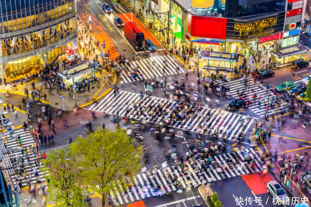 日本社会低欲望症：处女率40%，年轻人住网吧，拒绝结婚生子骗了我们40年！原来他是冯巩的妻子，难怪大红大紫插图4