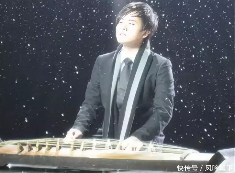 他15岁开音乐会,一首赚2亿,29岁担任音乐教授,拒绝春晚邀请中国乒乓球队晚宴照:孙颖莎王曼昱C位,尹玉姬一反常态,钱天一美如女星(图22) 他15岁开音乐会,一首赚2亿,29岁担任音乐教授,拒绝春晚邀请中国乒乓球队晚宴照:孙颖莎王曼昱C位,尹玉姬一反常态,钱天一美如女星(图22)