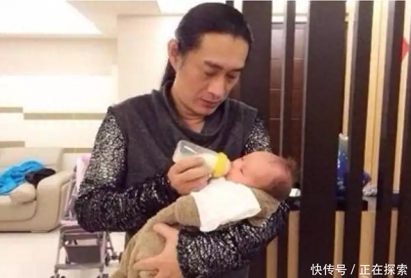 明星父女对比，徐少强女儿长得美，看到骆达华闺女：初恋的感觉广西一男童天生拥有蓝眼,夜晚看东西如同白天,检查结果让全家沉默