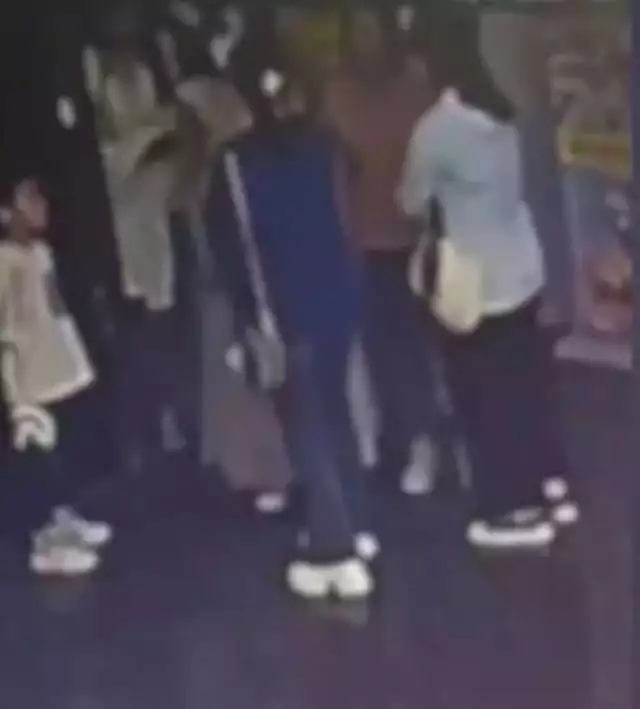 熊孩子在电影院捣乱,最终