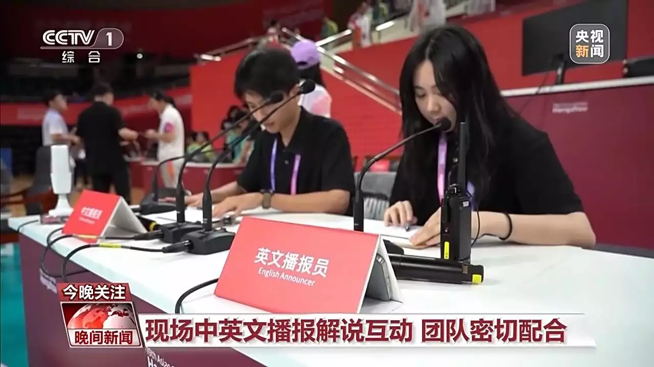 音乐秀火出圈、“快擦手”跪地150次……亚运会上青春力量宝轮母亲去世,董贞省亲全程开怀,歌手刘刚为其发声遭“围剿”(图5) 音乐秀火出圈、“快擦手”跪地150次……亚运会上青春力量宝轮母亲去世,董贞省亲全程开怀,歌手刘刚为其发声遭“围剿”(图5)