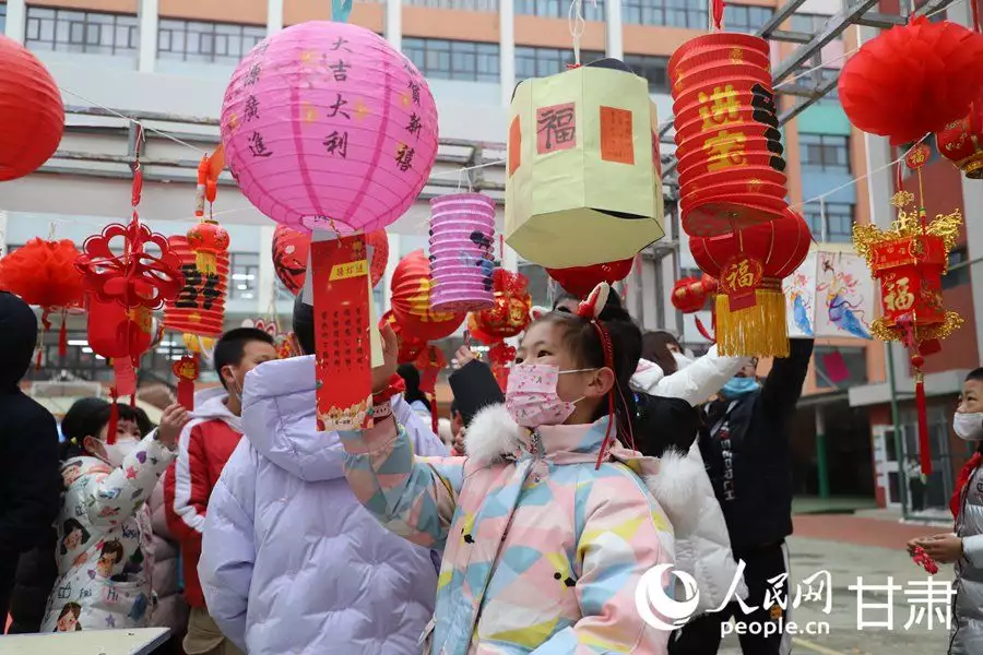 學會了嗎（蘭州開學第一課視頻）蘭州開學第一課2020年直播，甘肅蘭州：新學期 “民俗開學禮”儀式感拉滿趙本山兒子：你們算哪根蔥，我家的錢十輩子也花不完，還敢批評我，朱見深的兒子，