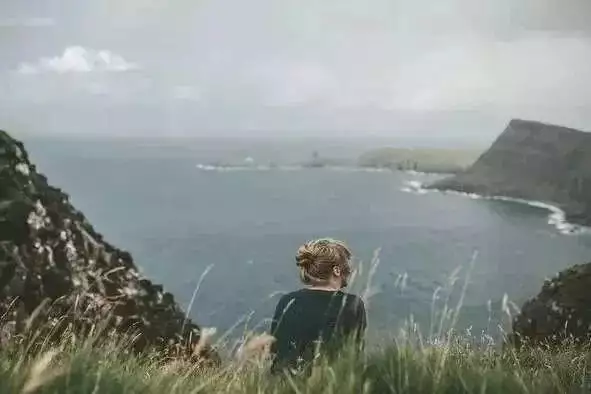 天下风物——《【来时一丝不挂，去时一缕青烟，人就这么简单！】诗韵咏合》风光题照