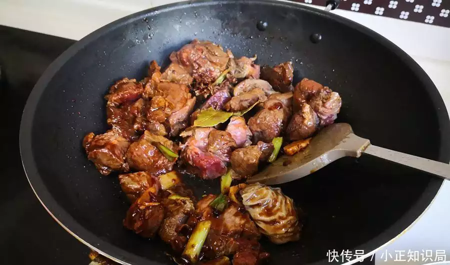 這肉再貴也要常吃！一祛濕，二健脾胃，三強筋骨，身體強壯少生病播報文章