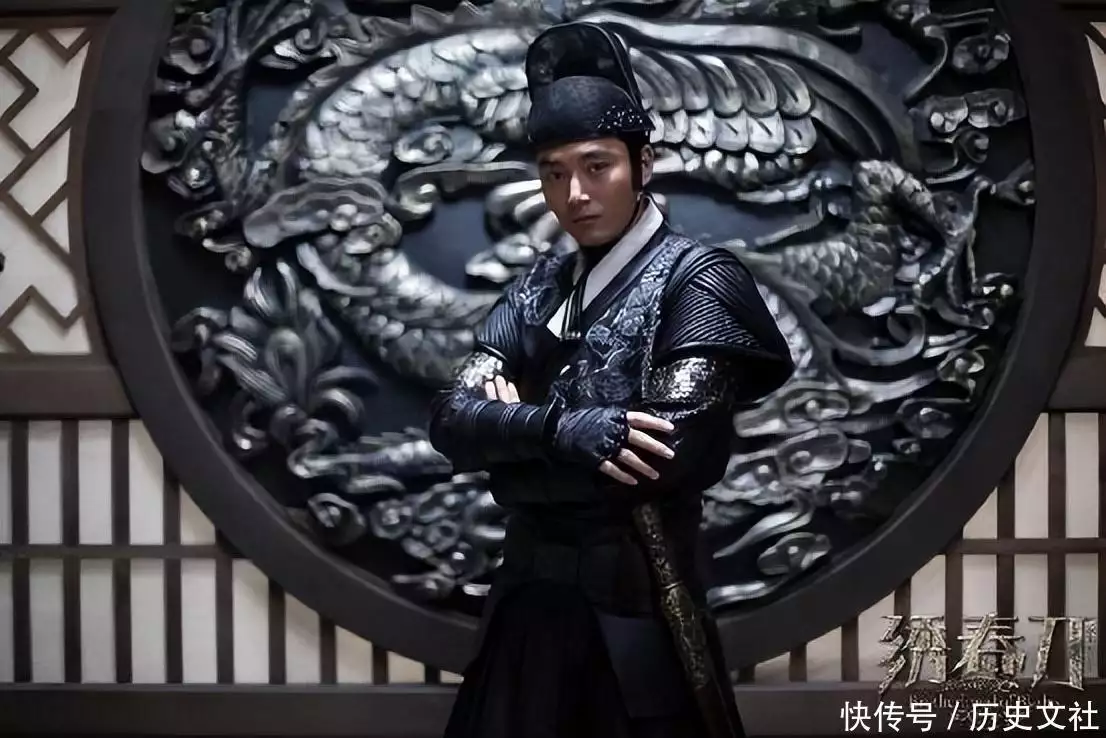 《绣春刀》:“绣春刀、飞鱼服”中国武侠片的崛起陈小春在长沙面馆吃面配大蒜惊呆粉丝,还被小男孩喊小春哥哥 《绣春刀》:“绣春刀、飞鱼服”中国武侠片的崛起陈小春在长沙面馆吃面配大蒜惊呆粉丝,还被小男孩喊小春哥哥