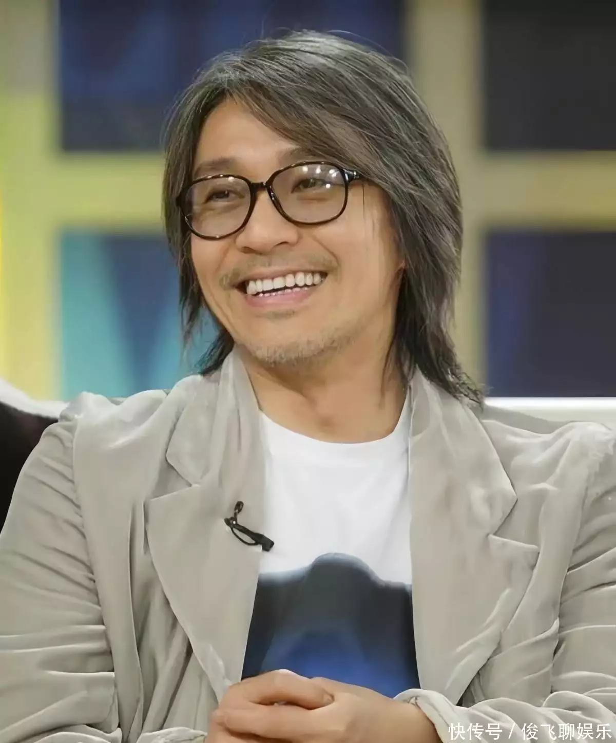 从电影导演沦落到综艺咖,周星驰究竟经历了什么?被对赌协议坑了见不得你好的人,会打听有关于你的四件事,别不当回事 从电影导演沦落到综艺咖,周星驰究竟经历了什么?被对赌协议坑了见不得你好的人,会打听有关于你的四件事,别不当回事