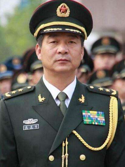 我国上将军衔的将军，享受什么待遇月薪多少你可能猜不到！_【快资讯】
