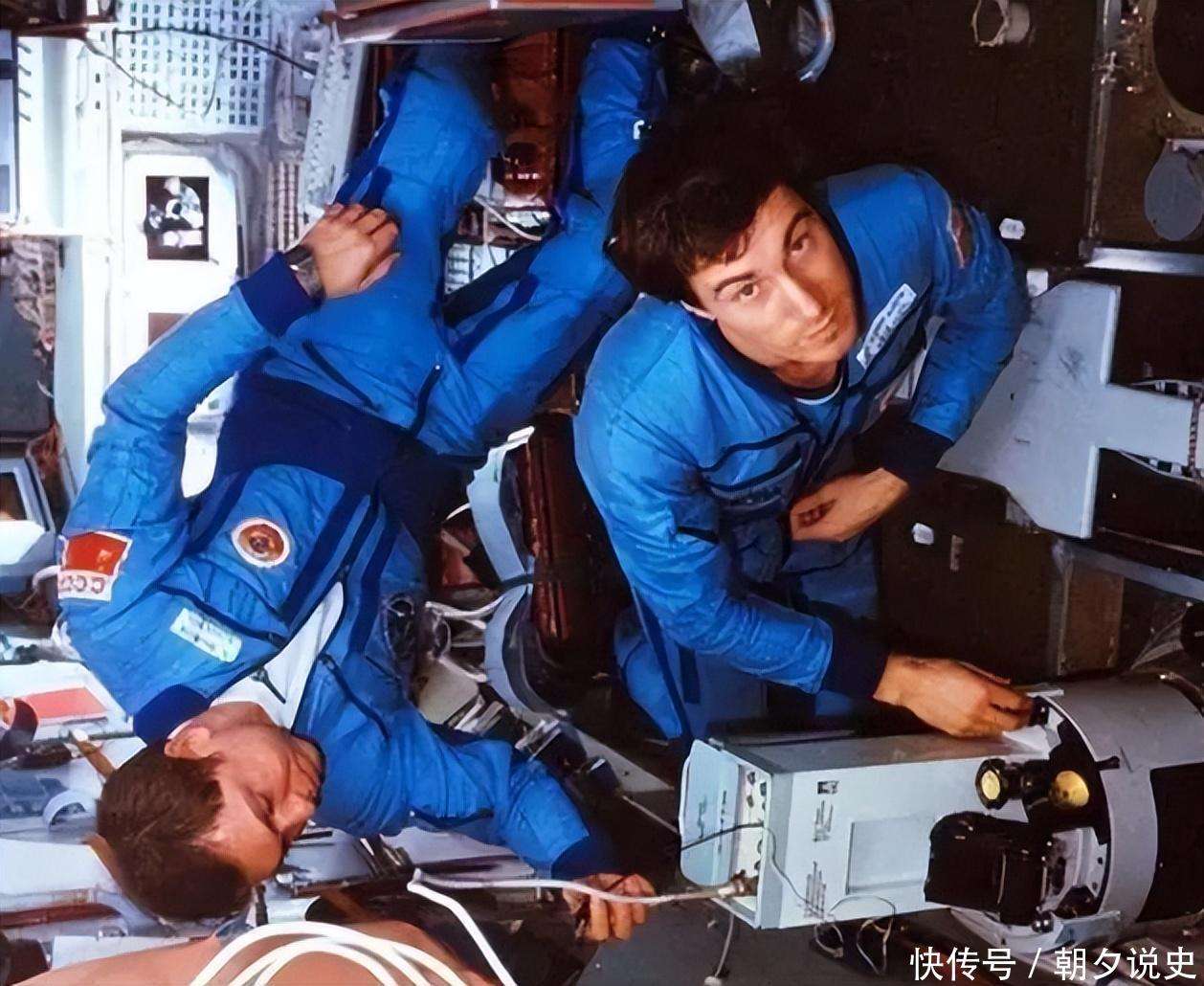 三位苏联宇航员在太空长眠，还有一具特殊“遗骸”，将飞出太阳系_礼炮_人类_事故