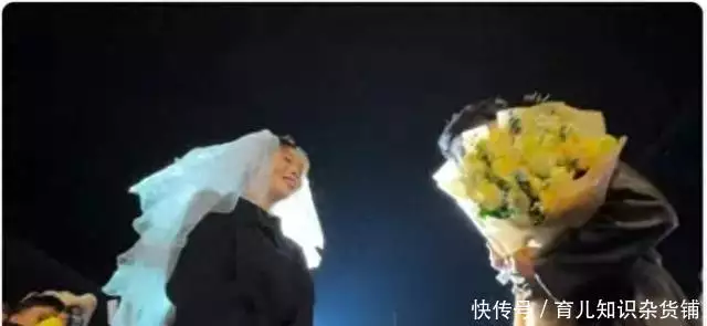 主持人音乐会求婚观众齐喊退票（主持人求婚视频完整版） 第1张