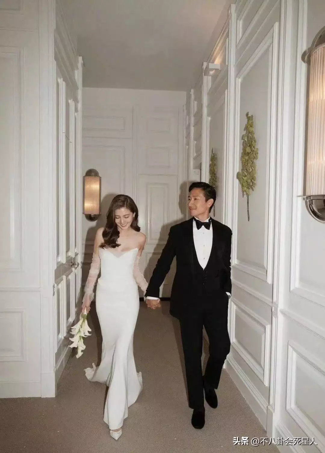 2023年结婚的7对明星,有人成豪门赘婿,有人上演“母子恋”30年前那位渴望上学的“大眼睛女孩”,国家重点培养,现咋样了