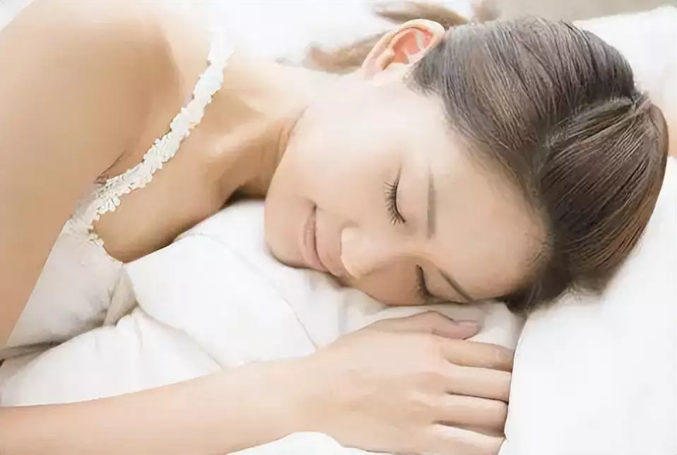 专家称8小时睡眠论可能是错的，怎样睡才是健康的呢？