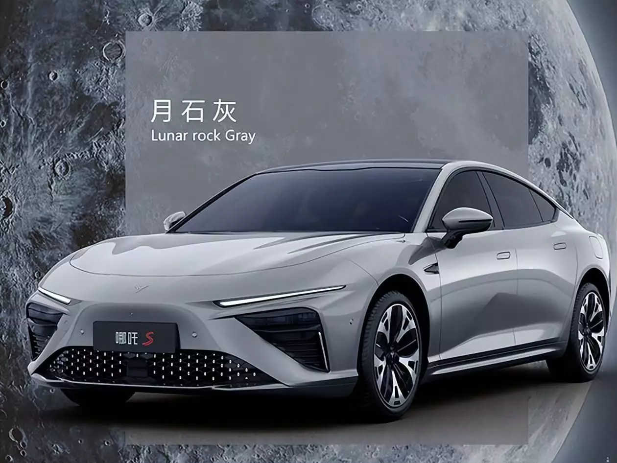 新平台 新技术 新车型 2023广州车展探馆哪吒汽车长得“歪瓜裂枣”，整得“美若天仙”，这6位女星都靠脸逆天改命