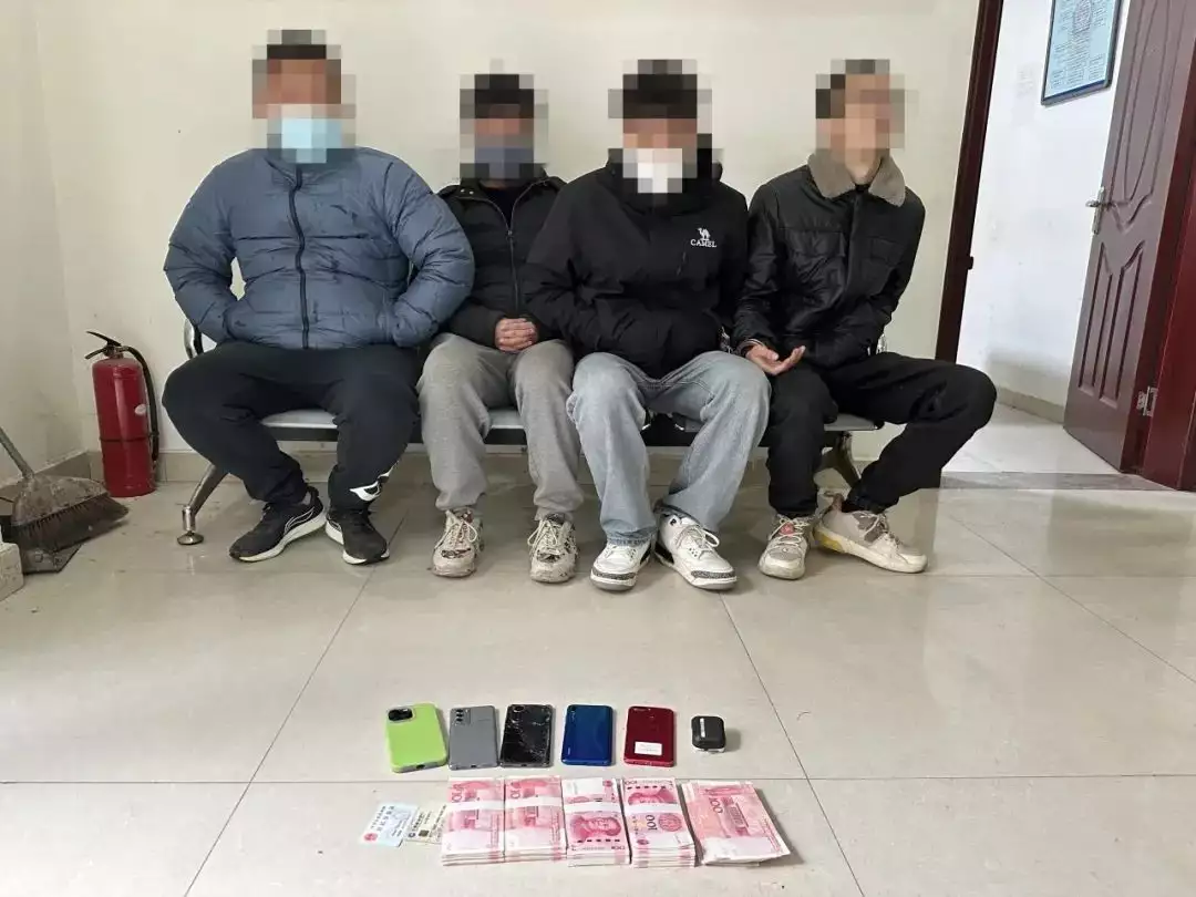 5人被捕！濂溪公安捣毁一电诈逃税犯罪团伙，所涉金额30多万元史上“极其尴尬”的5张明星合照，答应我，看完你别笑(图2)