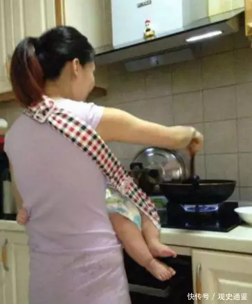男子长年出外跑客运,总是怀疑妻子,家里安装监视后他看到了事实真相31岁在央视春晚一举成名,观众都以为他退隐了,其实已经去世10年了(图2) 男子长年出外跑客运,总是怀疑妻子,家里安装监视后他看到了事实真相31岁在央视春晚一举成名,观众都以为他退隐了,其实已经去世10年了(图2)