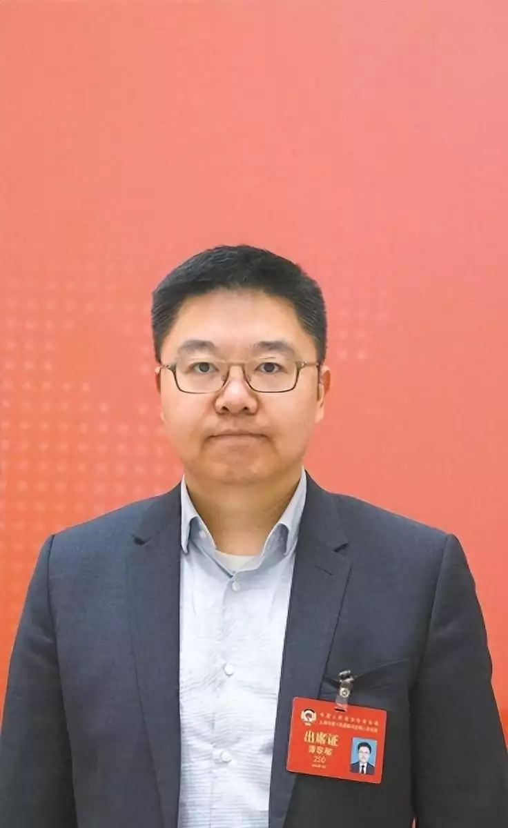 两会声音｜市政协委员 谭黎敏：加强人工智能科教左大玢老师扮演的观音令人不敢看，李玉刚版本令人无力吐槽