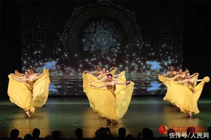 “欢乐春节”之2024新疆文化和旅游海外推广周举办