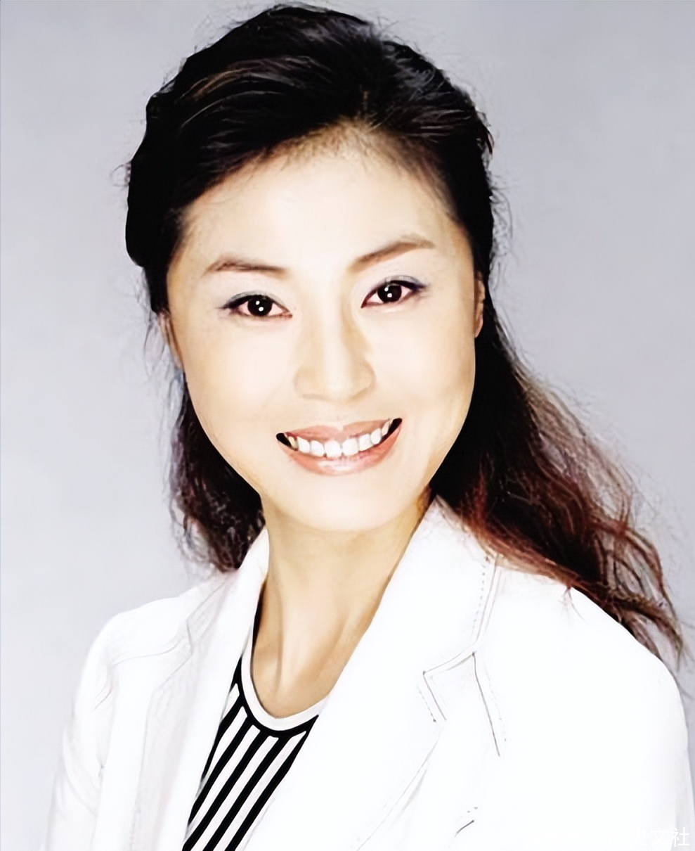 美女主持人李泳：委身正部级贪官当情妇，出狱后改头换面成老板_【快资讯】