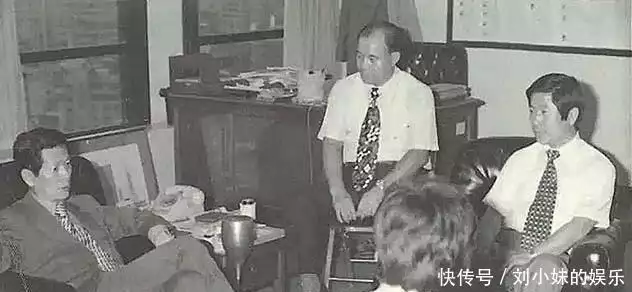 2009年,韩国女星在家中自缢,留下的遗书记录了财阀的丑闻2019年,男子寻回被拐10年儿子又送走,儿子怒喊:你害我没有家了 2009年,韩国女星在家中自缢,留下的遗书记录了财阀的丑闻2019年,男子寻回被拐10年儿子又送走,儿子怒喊:你害我没有家了