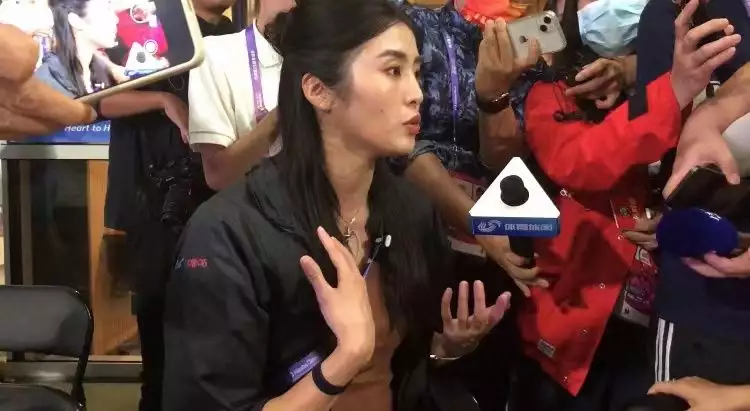 赵丽娜现身中国女足亚运首战（赵丽娜现身中国女足教练是谁呀） 第2张