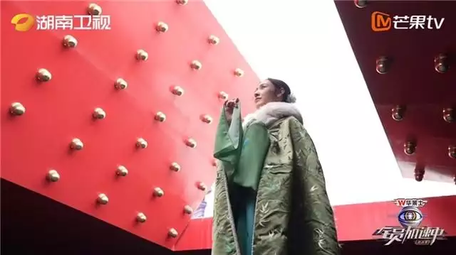 《全员加速中》收官之战开播,取景地获一众明星赞美看了《大梦归离》里的妆造,发现陈都灵火了,网友:想get她同款 《全员加速中》收官之战开播,取景地获一众明星赞美看了《大梦归离》里的妆造,发现陈都灵火了,网友:想get她同款