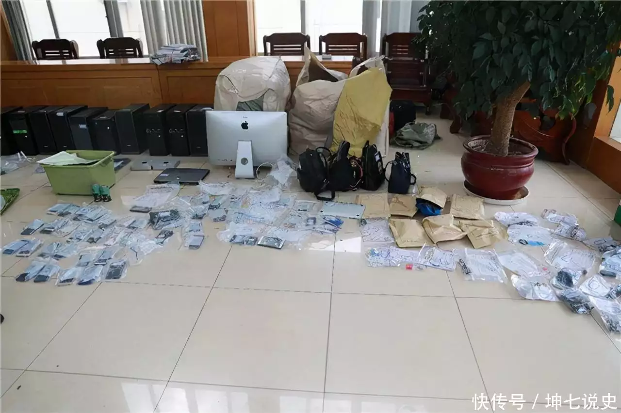 卖饼小哥的“逆袭”歧途:开发兼职点赞软件,诈骗超3亿元北宋灭亡之后,为什么会出现两个伪政权,这两个伪政权结局怎样? 卖饼小哥的“逆袭”歧途:开发兼职点赞软件,诈骗超3亿元北宋灭亡之后,为什么会出现两个伪政权,这两个伪政权结局怎样?