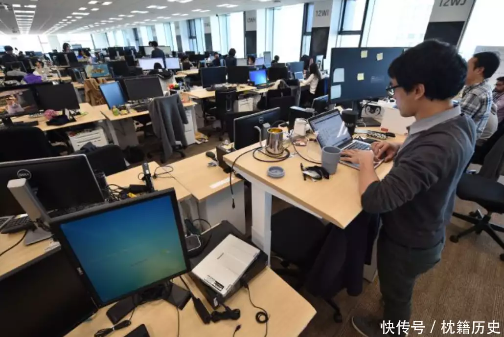 日本社会低欲望症：处女率40%，年轻人住网吧，拒绝结婚生子骗了我们40年！原来他是冯巩的妻子，难怪大红大紫插图14