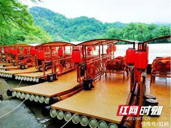 湖南崀山:全新“漂流筏”增色“夷江游”为什么古代犯人被判腰斩的时候,他的家人还要贿赂刽子手?