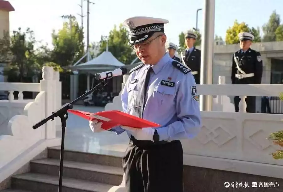 国庆升旗仪式（小学迎国庆升旗仪式新闻稿） 第4张