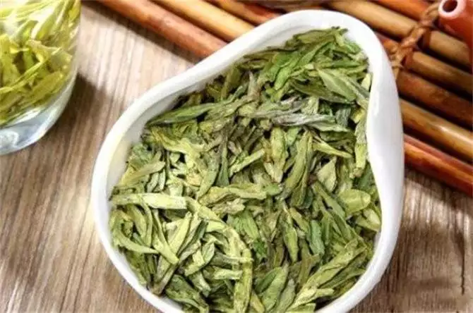 龙井茶是绿茶还是红茶？为什么龙井茶的价格差距会这么大？汪小菲晒终审判决书，“杀猪盘计划”大白于天下，兰姐真是神算子  第2张