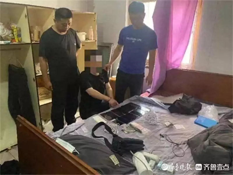 日赚百元,男子捉住朋友去犯罪!65人星毛帮信团伙覆亡!曾被千万人告白“我等你长大”,如今她27岁长出这样,网友:告辞了(图5) 日赚百元,男子捉住朋友去犯罪!65人星毛帮信团伙覆亡!曾被千万人告白“我等你长大”,如今她27岁长出这样,网友:告辞了(图5)