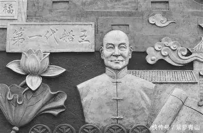 爷爷给侄子留下200亿财产,但每月只能领10万,全部领完需1.6一万年女子持证时从房管局走出来,男子急着结婚上前搭话:做我老婆吧(图10) 爷爷给侄子留下200亿财产,但每月只能领10万,全部领完需1.6一万年女子持证时从房管局走出来,男子急着结婚上前搭话:做我老婆吧(图10)