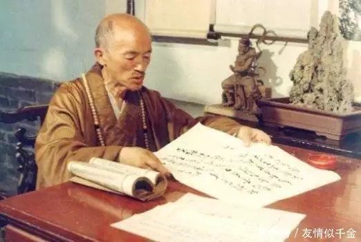 誉满神州的海灯法师老照片：亲自指导部队训练，成名照却另有隐情90年代，年轻时周星驰和张敏的合影，肩挨肩就像一对热恋的小情侣