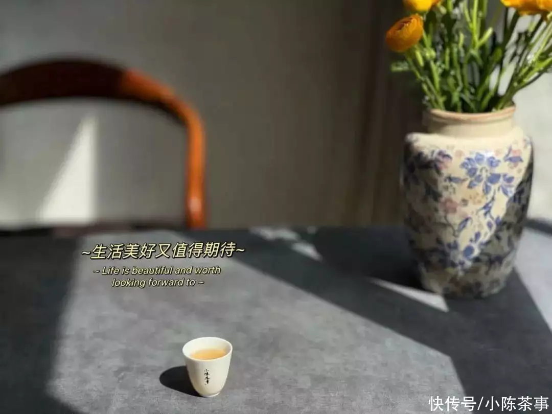 越早知道越好（玻璃杯泡老白茶）福鼎白茶玻璃壶泡法，玻璃壶能不能泡白茶？3个优点和3个缺点，看清楚再喝也不迟柳岩“大号水蜜桃”太诱人，一袭低胸裙性感而又妩媚，真怕兜不住，阀门符号，