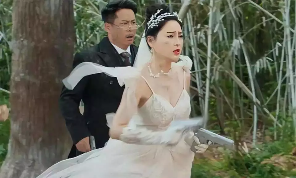 网大明星赵奕欢徐冬冬甘婷婷：性感烂片三巨头，观众直呼不如露肉浙江考生提前15分钟交卷，笑称“高考太简单”，后来考了多少分？