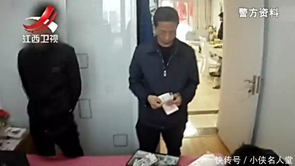 投资5万赚800万，拉人升级5REx得知事实真相，连那哥都不可能黄圣依高中无人敢告白，看了初二照片，网友：就这相貌谁敢追？(图2)