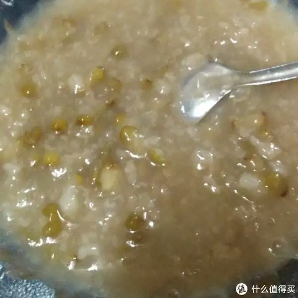 绿豆粥的功效（小米绿豆大米粥的功效与作用） 第5张