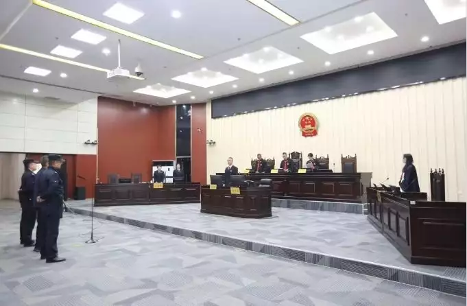 Cheng Liyun, the former vice chairman of the Qinghai Haixi CPPCC, was sentenced to ten and a half years and a half years of judgment exposure： Buy a house with bribery to buy a car to buy a camera bro