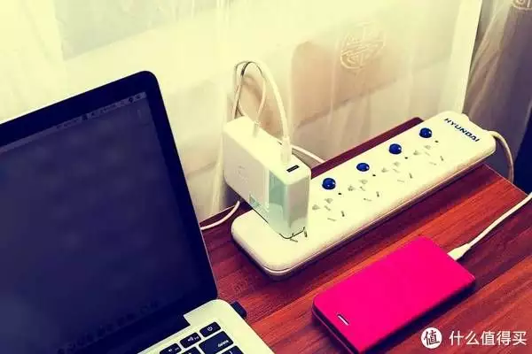 格调生活 篇四十二：idmix PD30W 创意模块化充电头给MacBook充电器加蓝Buff！（格调生活）苹果电脑充电器用什么能替代，