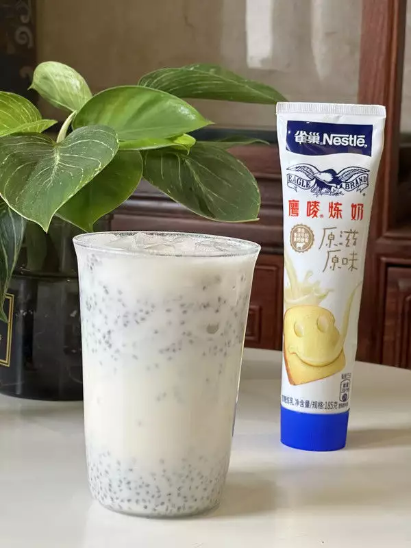 奇亚籽冰椰奶这才是“价格屠夫”,从128万降至35万配奔驰4.0T,还要啥霸道?