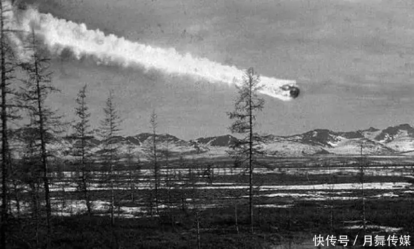 一艘来访地球的“太空飞船”的大爆炸辛芷蕾X感写真上线，一袭亮片紧身裙，气质优雅妩媚动人 第3张