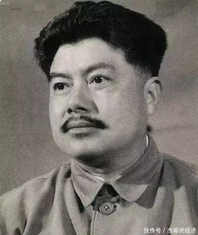 东方破晓的下一句是啥词