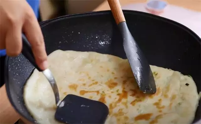 怎样烙油饼（怎样烙油饼又软又好吃） 第10张