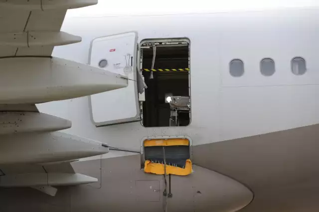 Kozhikode国际航空飞机票预约查询（原因披露？韩媒：Kozhikode国际航空事件男子称，提前开机门是“想快点下飞机”披著合法马甲，进行特殊交易？哄睡师到底是刚需还是“暗渡陈仓”？）快来看，