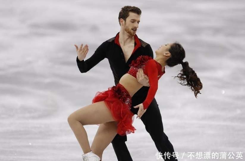 花滑女神用力过猛上衣崩开“走光”,但仍坚持比赛,现场观众沸腾_【快资讯】