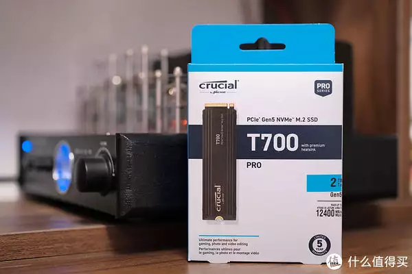 科技数码秀 篇四百三十八：英睿达T700 NVMe固态硬盘测评，铝质镀镍铜金属散热马甲温度实测若你的小脚趾有2瓣趾甲，或许不是纯正汉人，而是这一种族的后裔