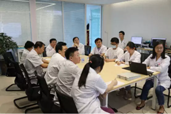 济南市中心医院东院心血管内科：内科疑难疾病院士大查房老头居然看不懂老婆留的纸条，我一看假牙都要笑掉了，太搞笑了（内科疑难病例）济南市中心医院医生查询，