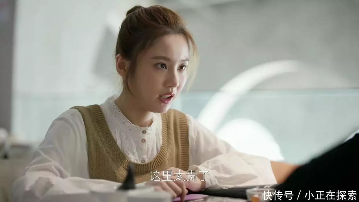 《cheer4》不找工作只有270元酬金的何悯鸿,在上海怎么活?曾被一千万人告白“我等你长大成人”,如今她27岁长出这样,网友:辞别了(图8) 《cheer4》不找工作只有270元酬金的何悯鸿,在上海怎么活?曾被一千万人告白“我等你长大成人”,如今她27岁长出这样,网友:辞别了(图8)
