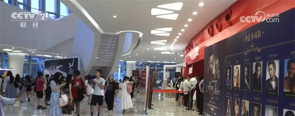 定制攻略帮忙拍照 文旅消费市场升温带动新兴职业兴起