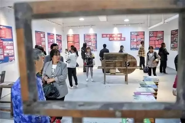 遵义桐梓：“村晚”点燃旅游 文艺唤醒大山知名音乐人炮轰刀郎，说刀郎才是真正的马户
