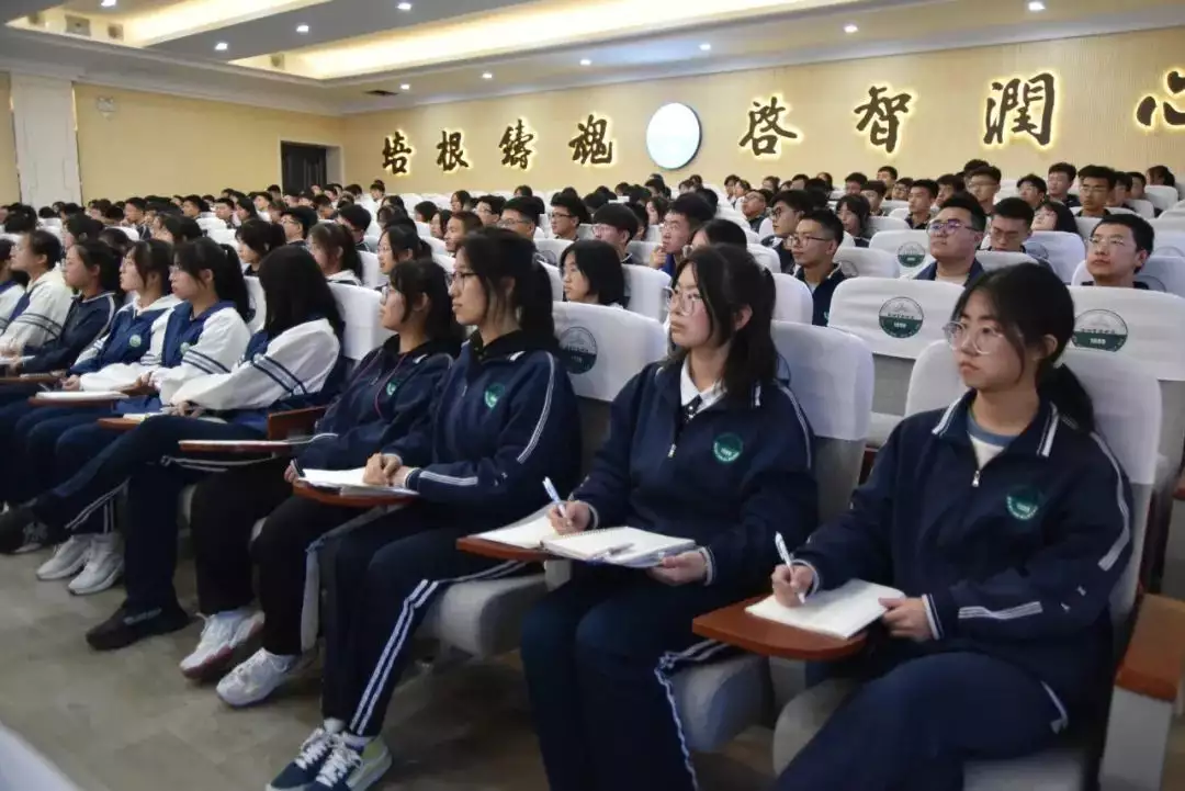 忻州实验中学举办冲刺高考科学备考及规范答题指导讲座消失的“中国首善”,曾高调捐款20亿,如今却被拍到在老家种田